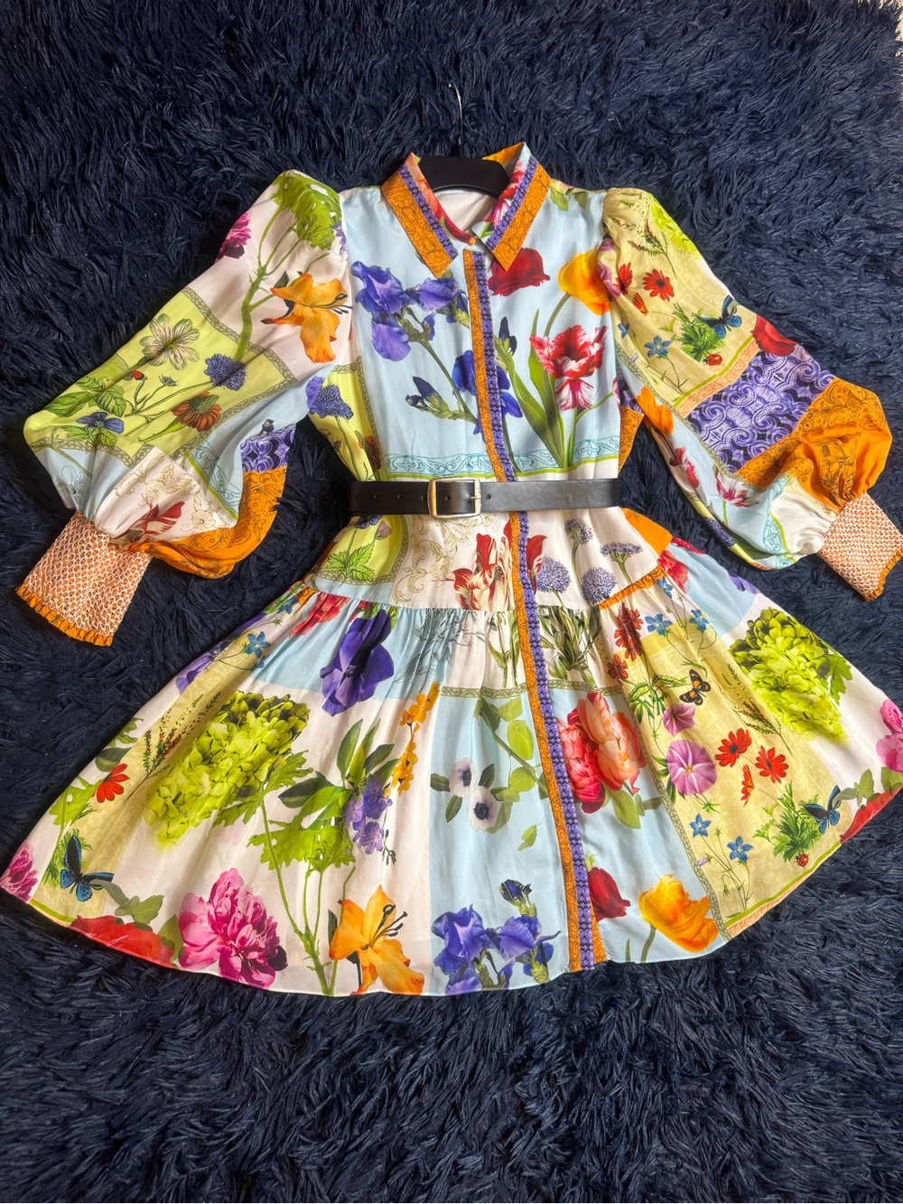 NWOT Alice + Olivia Bertha floral-print shirt dress. Size L